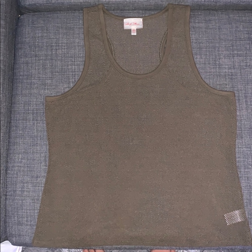 Mesh tank